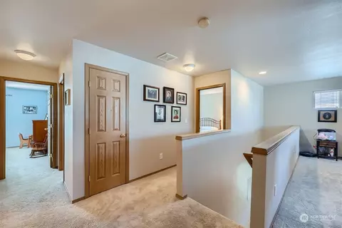 Entry Way - 15215 50th Ave SE, Everett, WA 98208 photo 1 of 1
