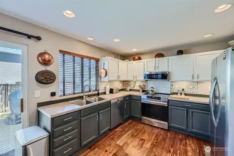 Kitchen - 15215 50th Ave SE, Everett, WA 98208 photo 1 of 3