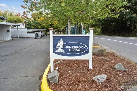 2302 S Pinebrook Ln #36, Des Moines, WA 98198