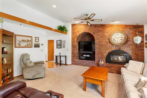 209 180th Street Ct E, Spanaway, WA 98387 photo 9