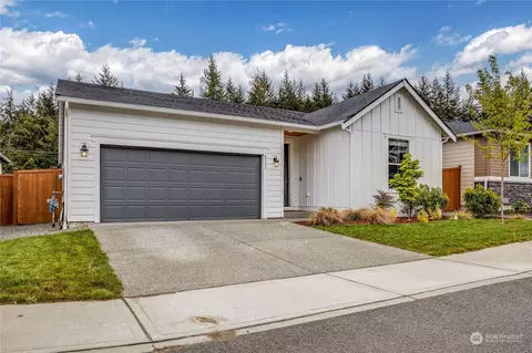 6733 Seaglass Ave SE, Port Orchard, WA 98367