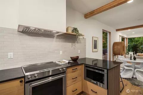 608 18th Ave E #B, Seattle, WA 98112 photo 11