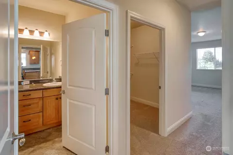 Entry Way - 494 Big Leaf Loop, Sequim, WA 98382 photo 4 of 5
