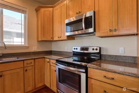 Kitchen - 494 Big Leaf Loop, Sequim, WA 98382 photo 4 of 4