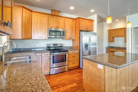 Kitchen - 494 Big Leaf Loop, Sequim, WA 98382 photo 3 of 4
