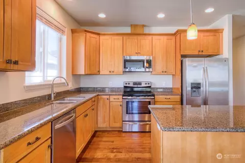 Kitchen - 494 Big Leaf Loop, Sequim, WA 98382 photo 2 of 4