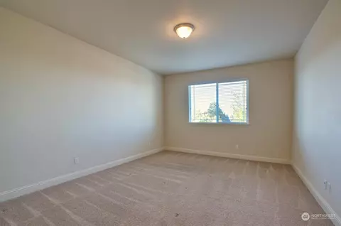 Bedroom - 494 Big Leaf Loop, Sequim, WA 98382 photo 3 of 4