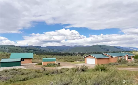 22 Foster Davis Rd, Winthrop, WA 98862