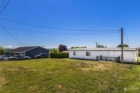 5545 Seavue Rd, Blaine, WA 98230