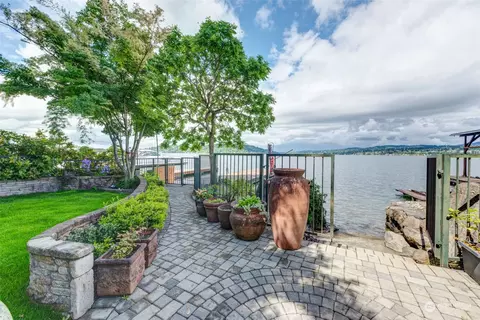 10650 Rainier Ave S, Seattle, WA 98178