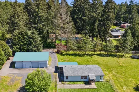 102 Vineyard Ln, Winlock, WA 98596