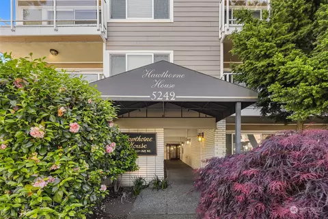 5249 40th Ave NE #201, Seattle, WA 98105