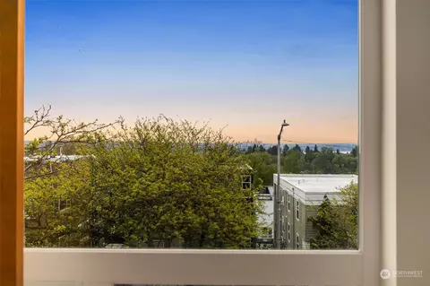 225 23rd Ave E, Seattle, WA 98122 photo 17