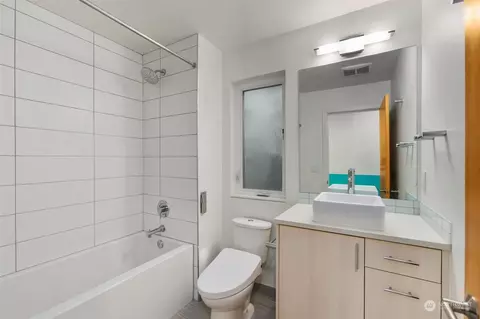 225 23rd Ave E, Seattle, WA 98122 photo 23