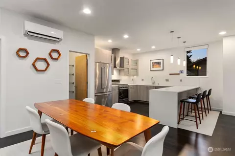 225 23rd Ave E, Seattle, WA 98122 photo 11