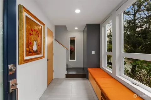 225 23rd Ave E, Seattle, WA 98122 photo 3