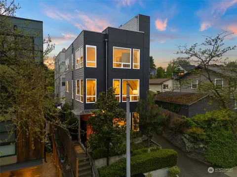 225 23rd Ave E, Seattle, WA 98122
