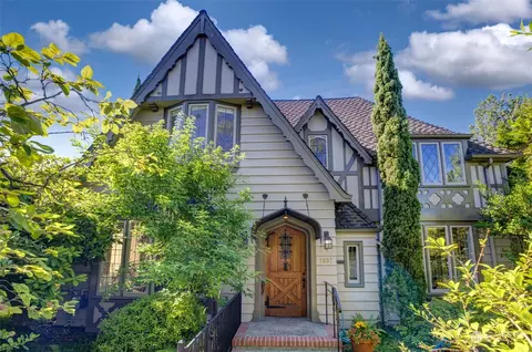 1897 E Shelby St, Seattle, WA 98112