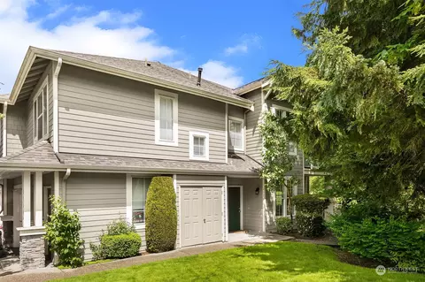 2126 Apt 7-6 Newport Way NW, Issaquah, WA 98027