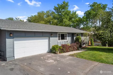 317 S Jackson Pl, East Wenatchee, WA 98802