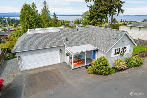 718 9th Ave S, Edmonds, WA 98020