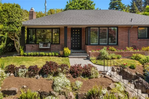4556 Purdue Ave NE, Seattle, WA 98105