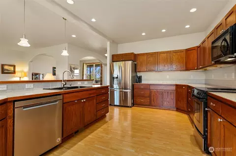 Kitchen - 117 Garrett Loop, Chehalis, WA 98532 photo 1 of 3