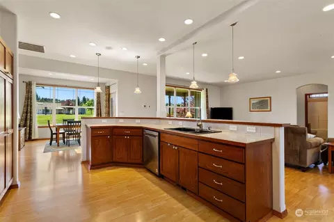Kitchen - 117 Garrett Loop, Chehalis, WA 98532 photo 3 of 3
