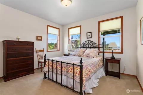 Bedroom - 117 Garrett Loop, Chehalis, WA 98532 photo 2 of 4