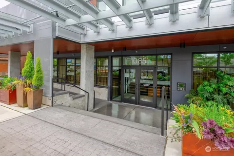 1085 103rd Ave NE #222, Bellevue, WA 98004