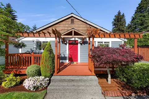 11539 8th Ave NE, Seattle, WA 98125