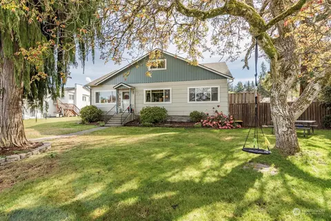 614 W 12th St, Port Angeles, WA 98362