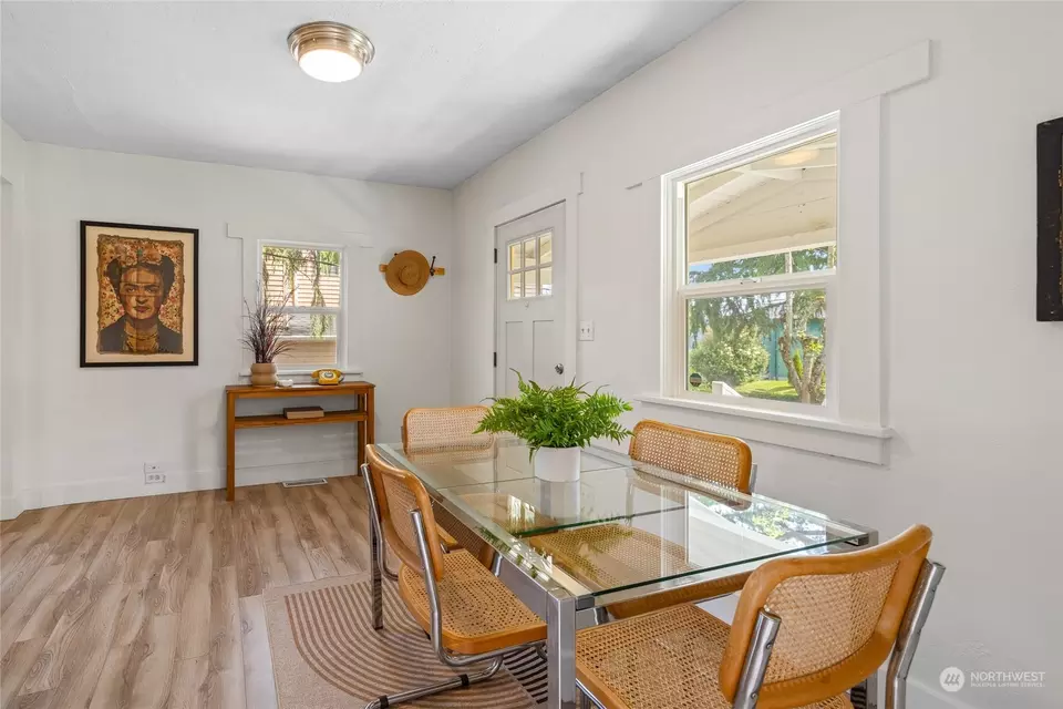 Dining - 9621 60th Ave S, Seattle, WA 98118 photo 2 of 3