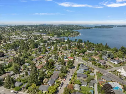 View/Area - 9621 60th Ave S, Seattle, WA 98118 photo 1 of 3