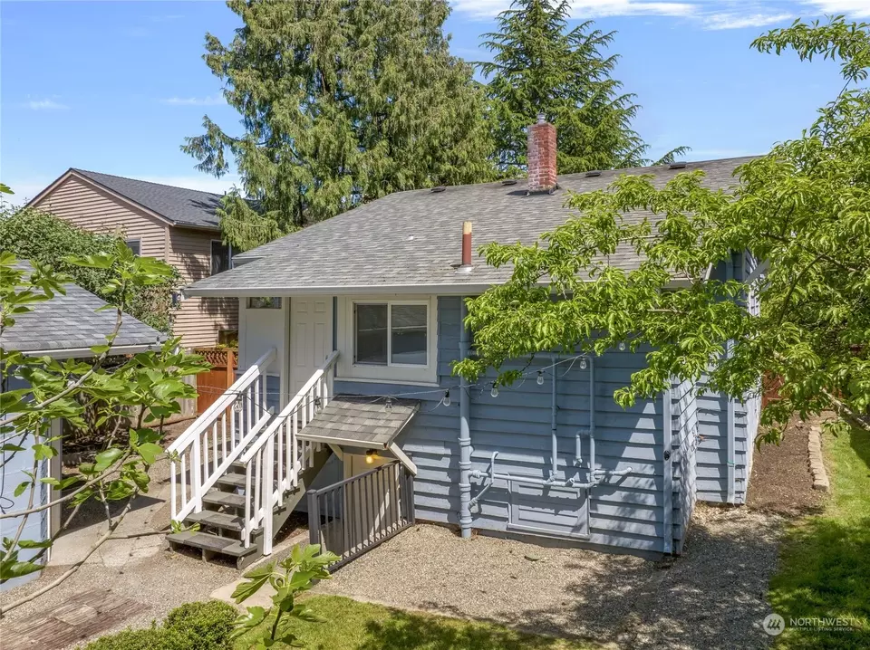Exterior - 9621 60th Ave S, Seattle, WA 98118 photo 8 of 9