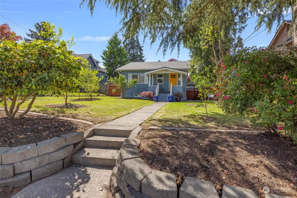 Exterior - 9621 60th Ave S, Seattle, WA 98118 photo 7 of 9