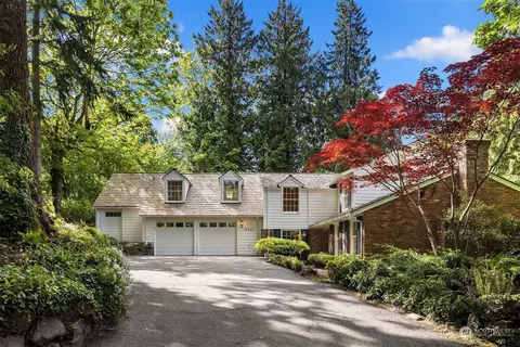6701 W Mercer Way, Mercer Island, WA 98040