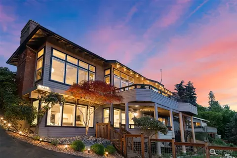 19311 Olympic View Dr, Edmonds, WA 98020