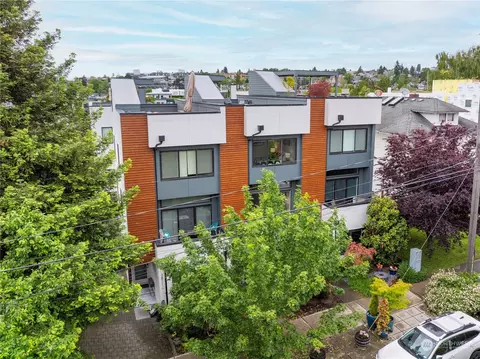 3811 Ashworth Ave N #B, Seattle, WA 98103