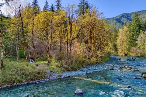 104 W Snider Rd, Port Angeles, WA 98363