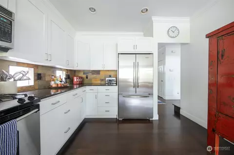 315 Dewey Pl E, Seattle, WA 98112 photo 10