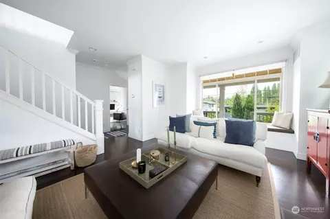315 Dewey Pl E, Seattle, WA 98112 photo 5