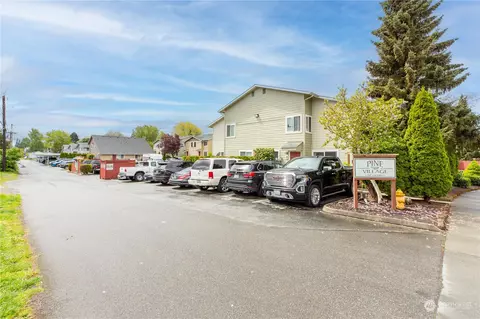 Exterior - 2902 13th St #3D, Everett, WA 98201 photo 6 of 7