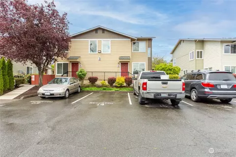 Exterior - 2902 13th St #3D, Everett, WA 98201 photo 2 of 7