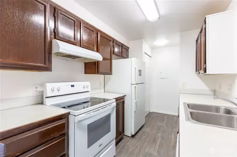 Kitchen - 2902 13th St #3D, Everett, WA 98201 photo 1 of 3