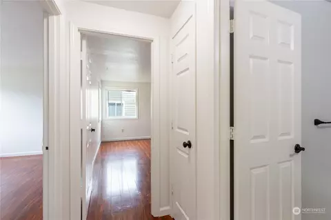 Entry Way - 2902 13th St #3D, Everett, WA 98201 photo 2 of 2