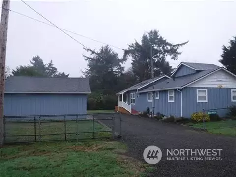 1704 258th St, Ocean Park, WA 98640