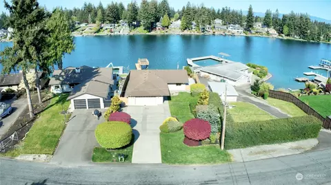 2411 185th Ave E, Lake Tapps, WA 98391