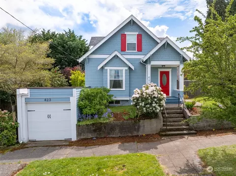 423 NE 60th St, Seattle, WA 98115