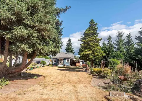 Exterior - 1711 12th St, Everett, WA 98201 photo 2 of 7